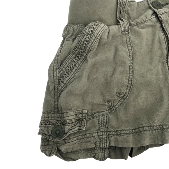 Maurices Women’s Linen Blend Mid Rise Shorts Hunter Green - Picture 8 of 14